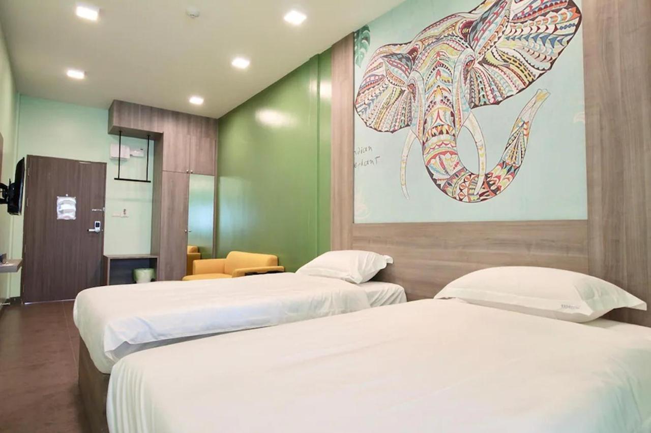 R 17 Living Hotel バンコク都 エクステリア 写真