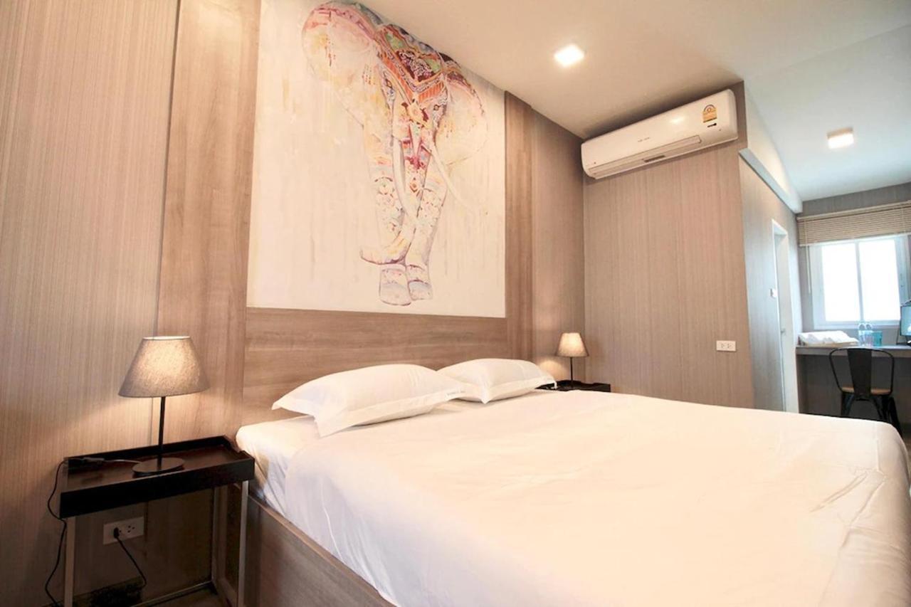 R 17 Living Hotel バンコク都 エクステリア 写真